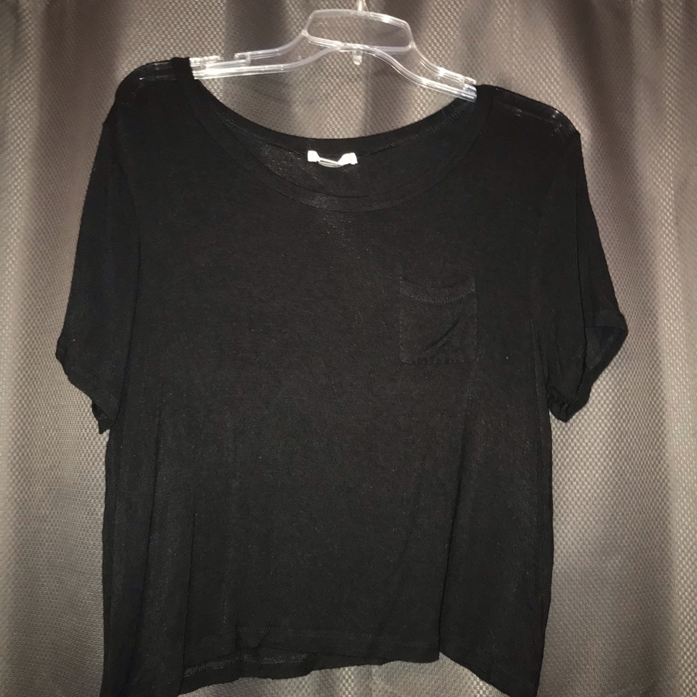 Black Cropped Tee